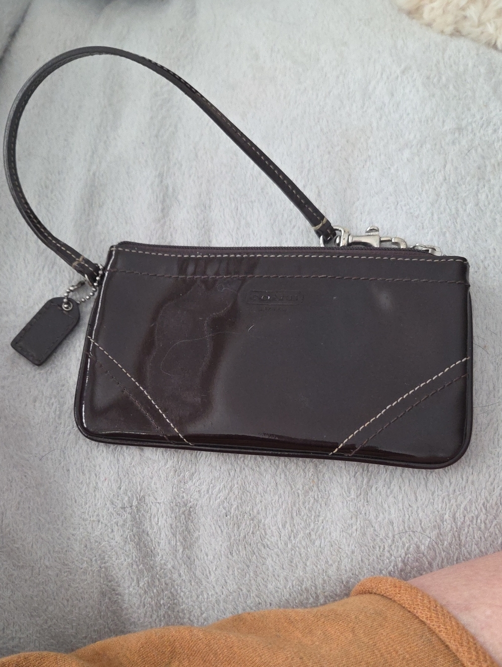 Coach Glossy Patent Wristlet - Maroon